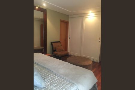 suite de apartamento à venda com 3 quartos, 165m² em Vila Suzana, São Paulo