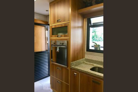 Apartamento à venda com 165m², 3 quartos e 4 vagascozinha