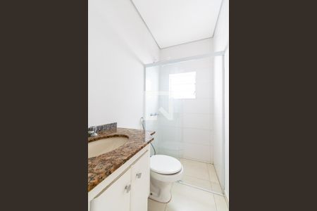 Banheiro de casa para alugar com 1 quarto, 40m² em Vila Campestre, São Paulo