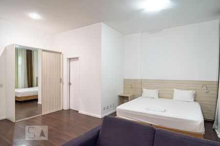 Quarto de apartamento à venda com 1 quarto, 56m² em Gragoatá, Niterói
