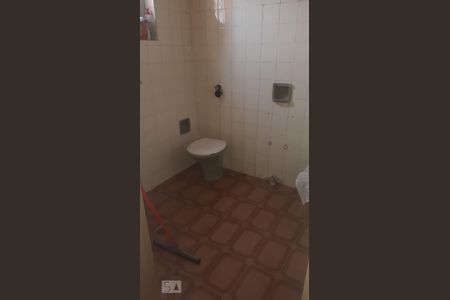Banheiro 1 de casa à venda com 3 quartos, 137m² em Vila Eldízia, Santo André