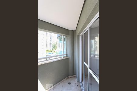 Varanda de apartamento à venda com 2 quartos, 75m² em Paraíso do Morumbi, São Paulo