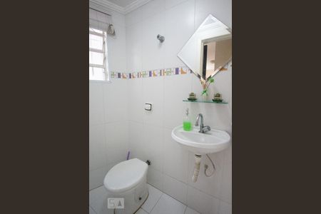 Casa à venda com 169m², 3 quartos e 2 vagasBanheiro