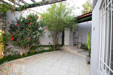 Casa à venda com 169m², 3 quartos e 2 vagasQuintal