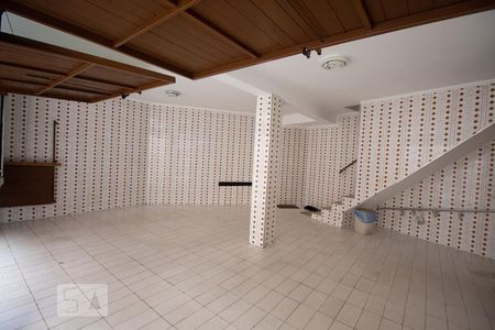 Casa à venda com 169m², 3 quartos e 2 vagasGaragem