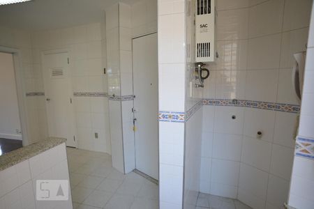 Apartamento à venda com 110m², 2 quartos e sem vagaÁrea de Serviço