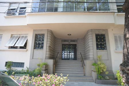 Apartamento à venda com 110m², 2 quartos e sem vagaFachada