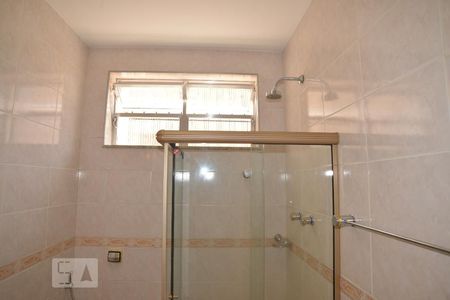 Apartamento à venda com 110m², 2 quartos e sem vagaBanheiro 