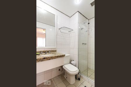 Banheiro da suíte de apartamento à venda com 1 quarto, 41m² em Indianópolis, São Paulo