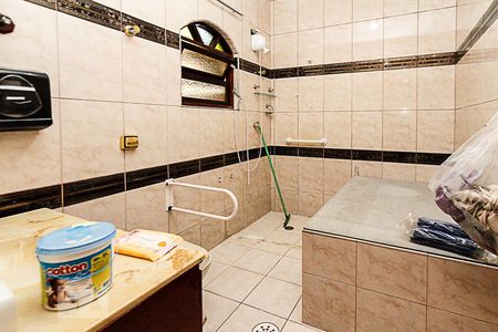 Banheiro de casa à venda com 7 quartos, 500m² em Vila Invernada, São Paulo