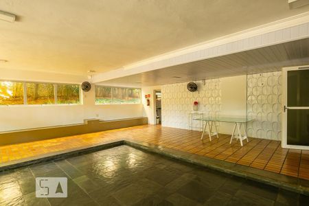 Apartamento à venda com 76m², 3 quartos e 1 vagaSalão de Festas