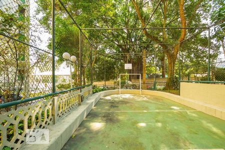 Apartamento à venda com 76m², 3 quartos e 1 vagaQuadra esportiva