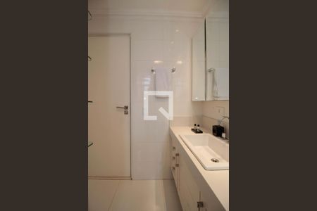 Apartamento para alugar com 140m², 3 quartos e 1 vaga Apartamento para alugar com 140m², 3 quartos e 1 vagaBanheiro