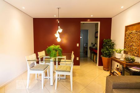 Sala de casa de condomínio à venda com 2 quartos, 105m² em Vila São Silvestre, São Paulo