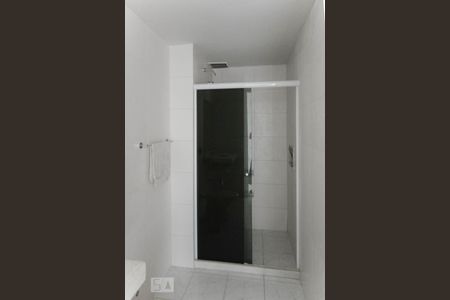 Apartamento à venda com 80m², 2 quartos e 1 vaga Apartamento à venda com 80m², 2 quartos e 1 vagaBanheiro