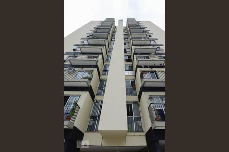 Apartamento à venda com 80m², 2 quartos e 1 vaga Apartamento à venda com 80m², 2 quartos e 1 vagaFachada