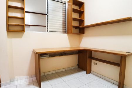 Casa à venda com 200m², 3 quartos e 2 vagasEscritório