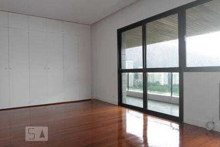 Apartamento à venda com 380m², 4 quartos e 4 vagasQuarto 1 - Suíte