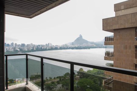Apartamento à venda com 380m², 4 quartos e 4 vagasVaranda dos Quartos 2 e 3