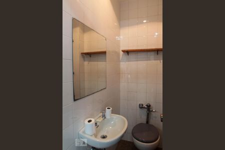 Apartamento à venda com 380m², 4 quartos e 4 vagasBanheiro de Serviço