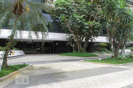 Apartamento à venda com 380m², 4 quartos e 4 vagasEntrada do Prédio