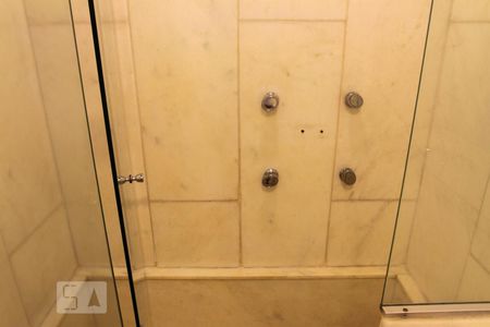 Apartamento à venda com 380m², 4 quartos e 4 vagasBanheiro do Quarto 4 - Suíte