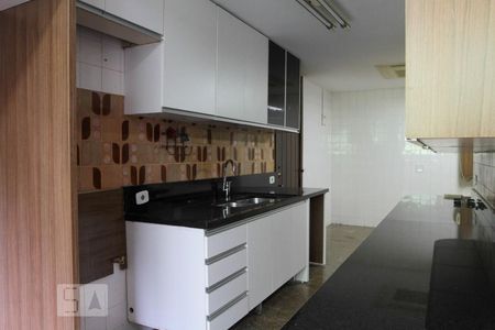 Apartamento à venda com 380m², 4 quartos e 4 vagasCozinha