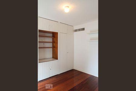 Apartamento à venda com 380m², 4 quartos e 4 vagasQuarto 3 - Suíte