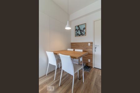 Sala de kitnet/studio para alugar com 1 quarto, 49m² em Tamboré, São Paulo