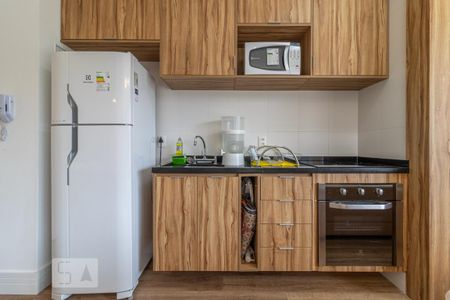 Cozinha de kitnet/studio para alugar com 1 quarto, 49m² em Tamboré, São Paulo