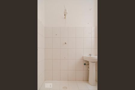 Banheiro de kitnet/studio para alugar com 1 quarto, 42m² em Centro Histórico de São Paulo, São Paulo