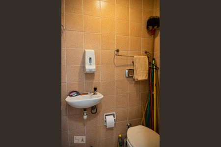 Apartamento à venda com 117m², 3 quartos e 3 vagasBanheiro de Serviço