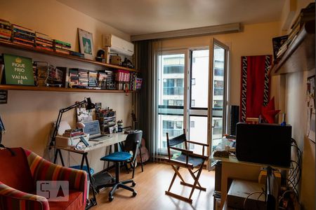 Apartamento à venda com 117m², 3 quartos e 3 vagasQuarto 3