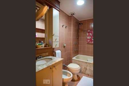 Apartamento à venda com 117m², 3 quartos e 3 vagasBanheiro Social