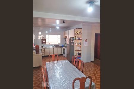 Casa à venda com 436m², 7 quartos e 5 vagasCozinha