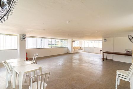 Apartamento à venda com 123m², 2 quartos e 1 vaga Apartamento à venda com 123m², 2 quartos e 1 vagaÁrea comum - Salão de festas