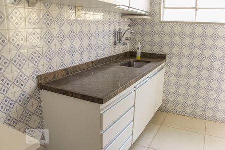 Cozinha de apartamento para alugar com 2 quartos, 80m² em Funcionários, Belo Horizonte