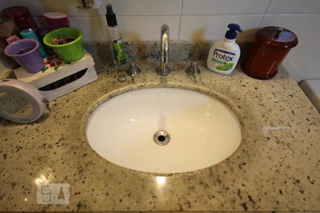 Apartamento à venda com 128m², 3 quartos e sem vagaBanheiro da Suíte 2