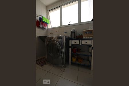 Apartamento à venda com 128m², 3 quartos e sem vagaÁrea de Serviço