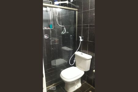 banheiro de apartamento para alugar com 2 quartos, 58m² em Pechincha, Rio de Janeiro