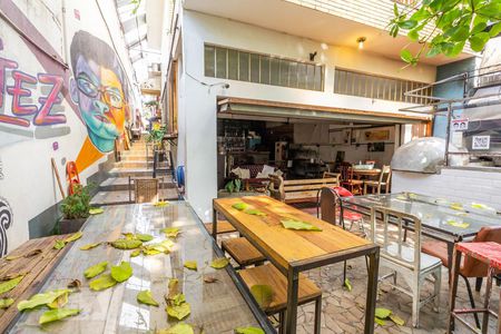 Casa à venda com 480m², 6 quartos e 6 vagasGaragem