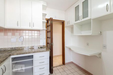 Apartamento para alugar com 77m², 3 quartos e 1 vagaCozinha 