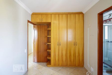 Apartamento para alugar com 77m², 3 quartos e 1 vagaSuite 