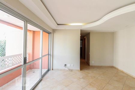 Sala  de apartamento para alugar com 3 quartos, 77m² em Jardim Textil, São Paulo