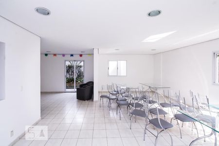 Apartamento para alugar com 47m², 2 quartos e 1 vaga Apartamento para alugar com 47m², 2 quartos e 1 vagaÁrea comum - Salão de festas