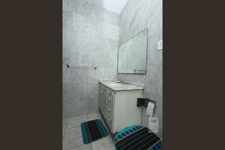 Banheiro de apartamento para alugar com 2 quartos, 52m² em Copacabana, Rio de Janeiro