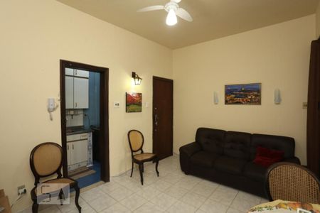 Sala de apartamento para alugar com 2 quartos, 52m² em Copacabana, Rio de Janeiro