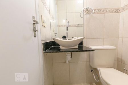Banheiro de apartamento à venda com 2 quartos, 56m² em Jardim Iris, São Paulo