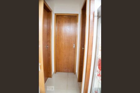 Corredor de apartamento para alugar com 2 quartos, 70m² em Praça Andorinha Residencial Florence (águas Claras), Brasília