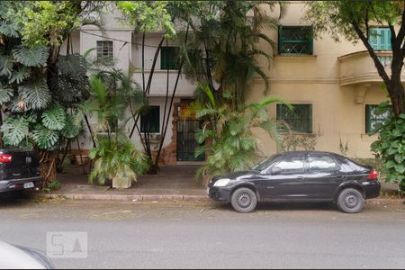 Fachada de kitnet/studio para alugar com 1 quarto, 40m² em Água Branca, São Paulo